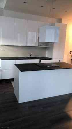 1-2 huonetta ja avokeittiö  Helsinki