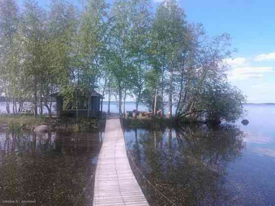 Olohuone, keittonurkaus, nukkumaparvi. Aitassa (pi  Tohmajärvi