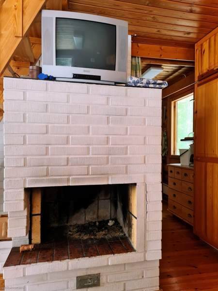 Olohuone, keittonurkaus, nukkumaparvi. Aitassa (pi  Tohmajärvi – foto 8