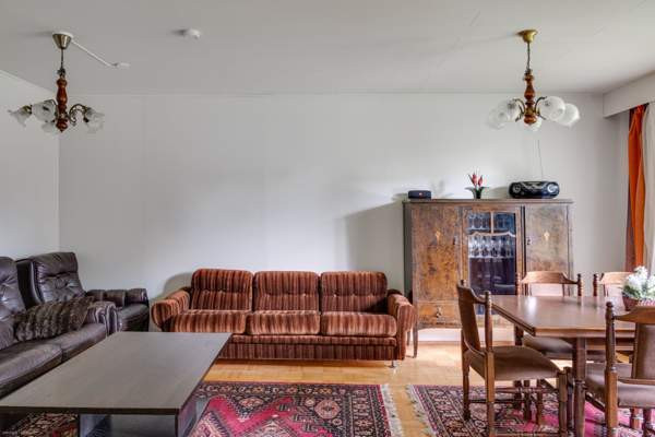 3mh, oh, th, k, ph, s, 2vh, wc, at, ulkov.  Kouvola - photo 1