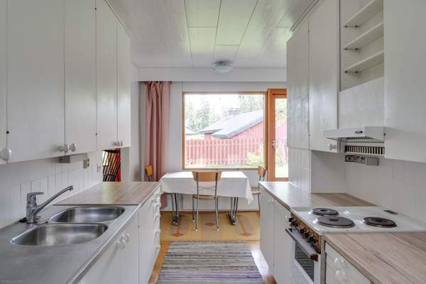 3mh, oh, th, k, ph, s, 2vh, wc, at, ulkov.  Kouvola - photo 2