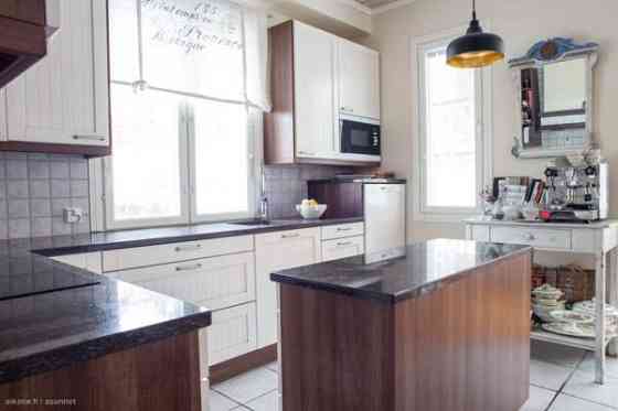 6h+k+khh+s+2kph+2wc+autotalli+3varasto+leikkimökki  Espoo