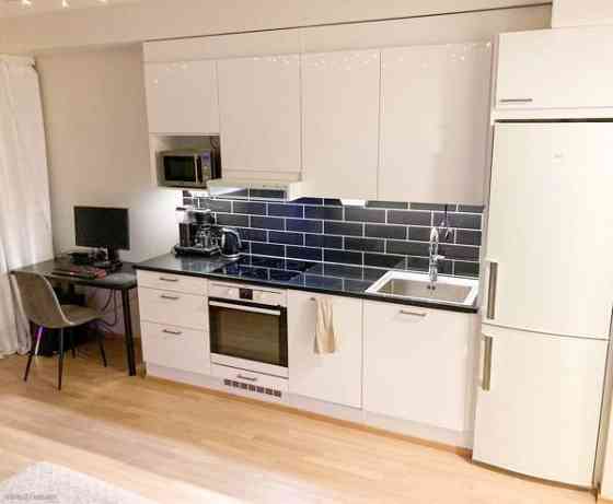 1h + kt + 19krs iso lasitettu parveke  Espoo