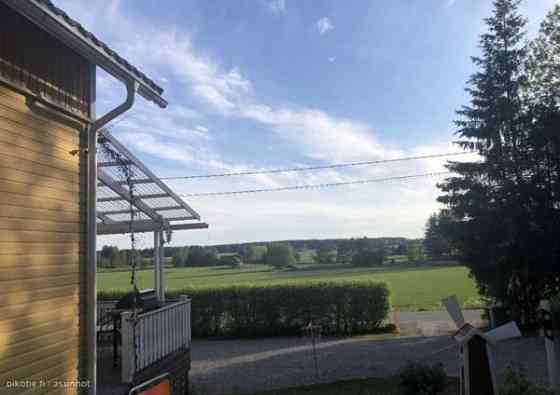 3h + k + s + vierasmökki2h + khh + kph + 2wc  Pöytyä