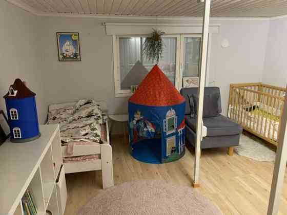 3h + k + s + vierasmökki2h + khh + kph + 2wc  Pöytyä