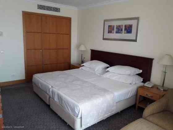 2h + pienkeittiö + kylpyhuone ja suuri parveke  Funchal