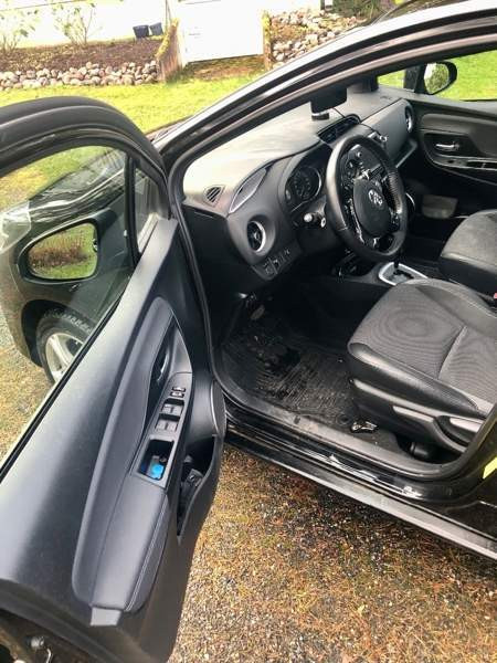 Toyota Yaris Turtkul - valokuva 8