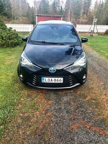 Toyota Yaris Turtkul - valokuva 4