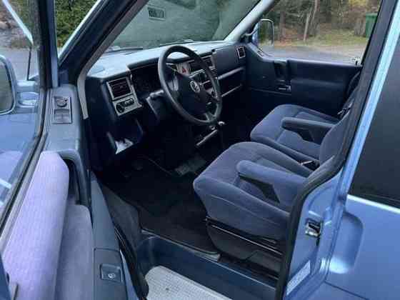 Volkswagen Caravelle Каарина