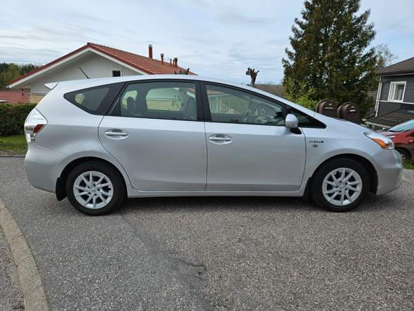 Toyota Prius+ Vantaa - valokuva 5