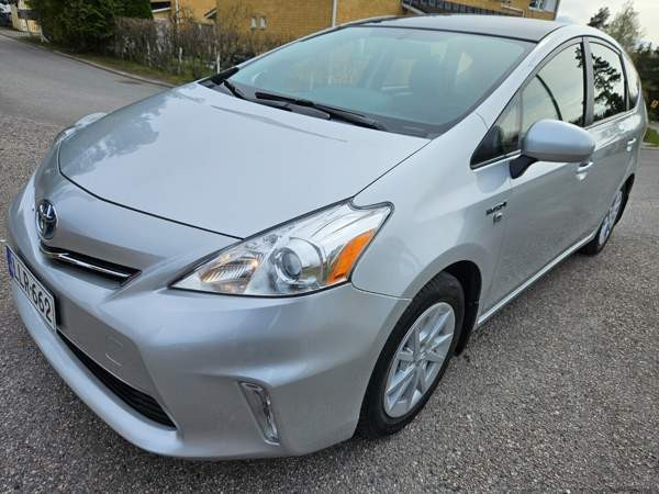 Toyota Prius+ Vantaa - valokuva 1