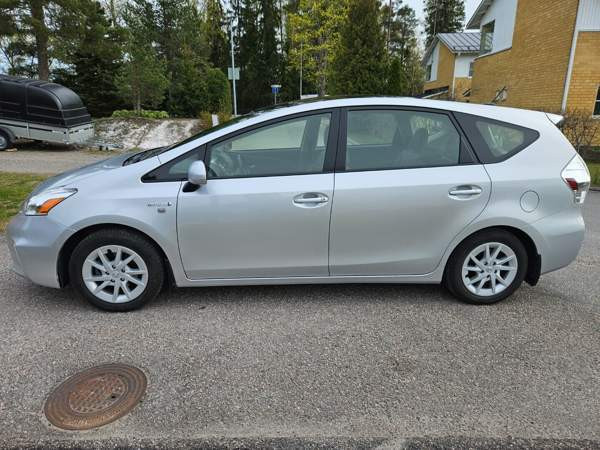 Toyota Prius+ Vantaa - valokuva 6