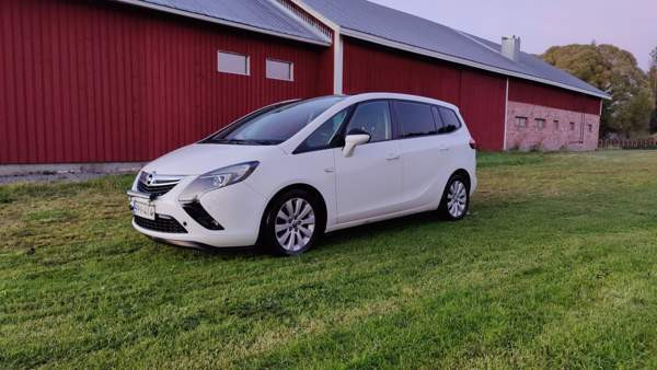 Opel Zafira Tourer Töysä - valokuva 2