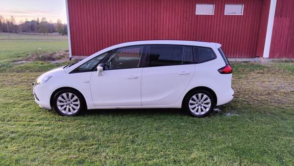 Opel Zafira Tourer Töysä - valokuva 5