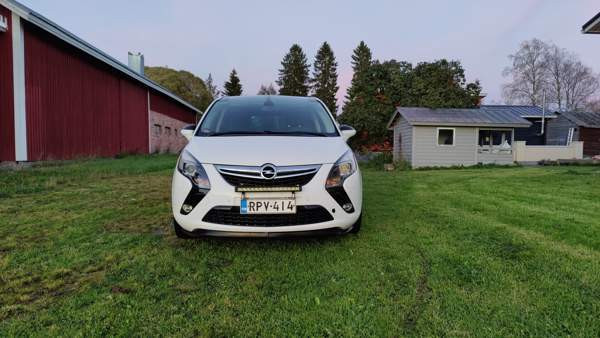 Opel Zafira Tourer Töysä - valokuva 7