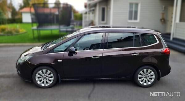 Opel Zafira Tourer Oulu - valokuva 7
