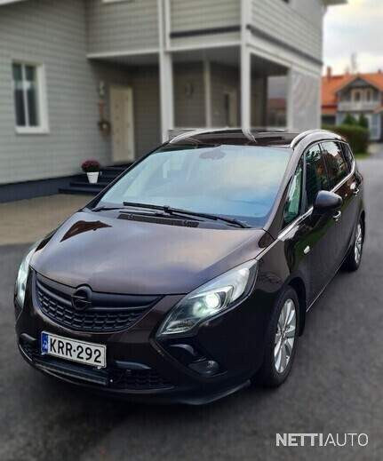 Opel Zafira Tourer Oulu - valokuva 2