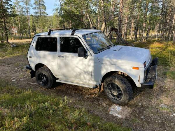 Lada Niva Лон-ле-Сонье - изображение 5