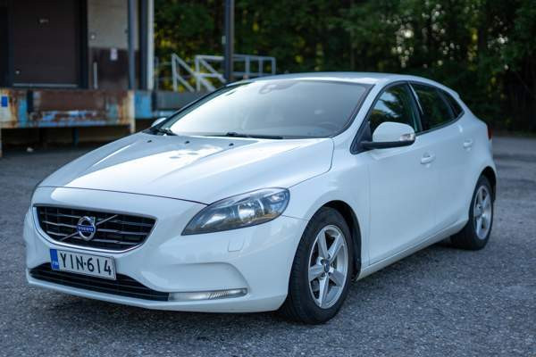 Volvo V40 Тампере - изображение 1