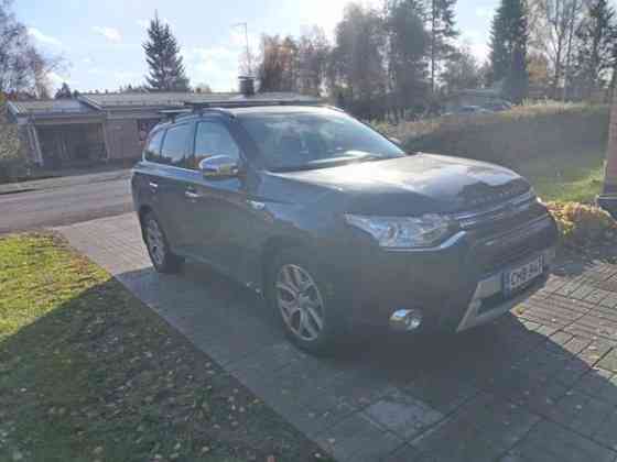 Mitsubishi Outlander PHEV Хямеэнлинна