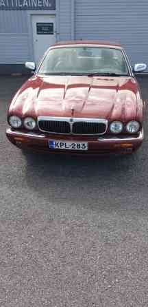 Jaguar XJ8 Kaarina