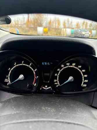 Ford Transit Courier Пори