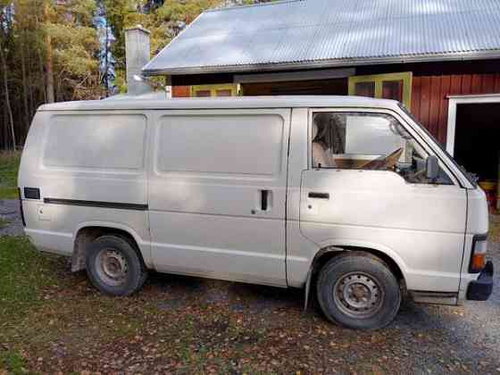 Toyota Hiace Mustasaari