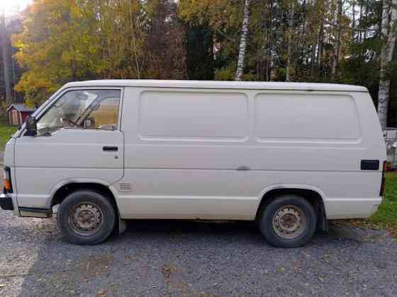 Toyota Hiace Mustasaari