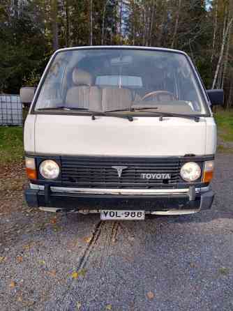 Toyota Hiace Mustasaari