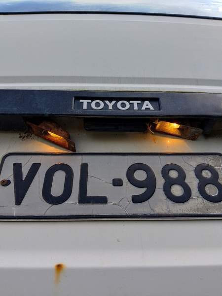 Toyota Hiace Mustasaari - valokuva 8