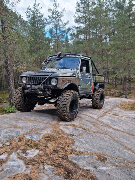 Suzuki SJ410 Хювинкяя - изображение 1