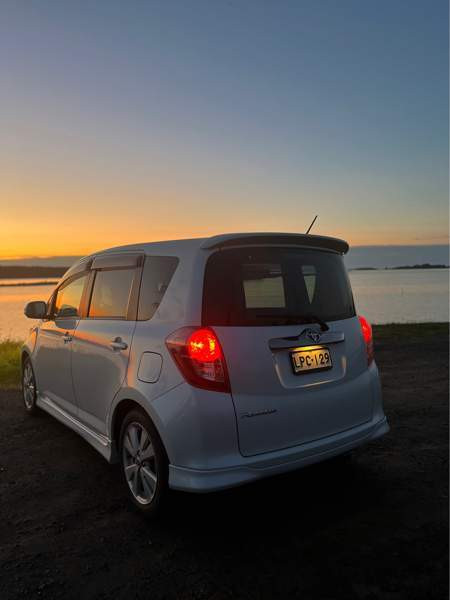 Toyota Ractis Рахе - изображение 2