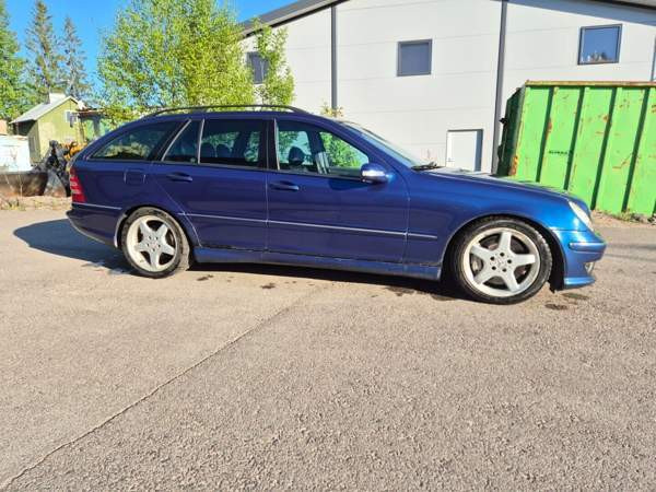 Mercedes-Benz C 32 AMG Lohja - valokuva 6