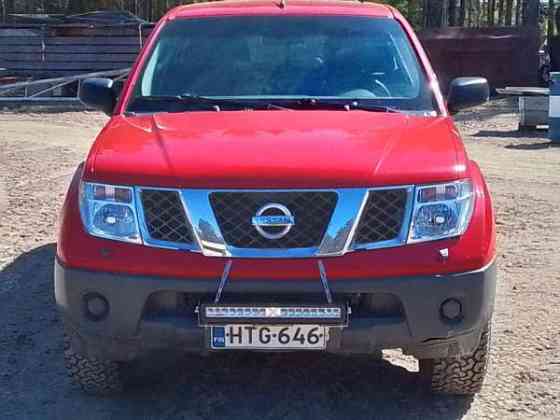 Nissan Navara Kruunupyy