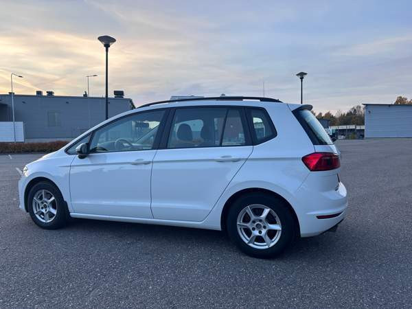 Volkswagen Golf Sportsvan Эспоо - изображение 2