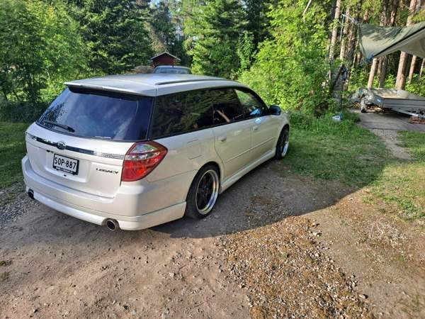 Subaru Legacy Paltamo - valokuva 3