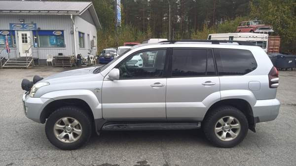 Toyota Land Cruiser Nilsiä - valokuva 6
