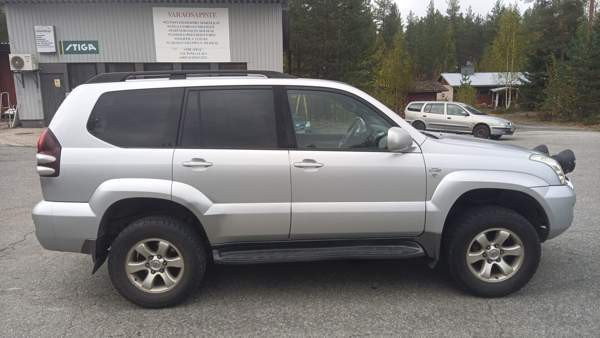 Toyota Land Cruiser Nilsiä - valokuva 3