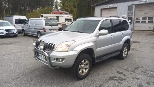 Toyota Land Cruiser Nilsiä - valokuva 1