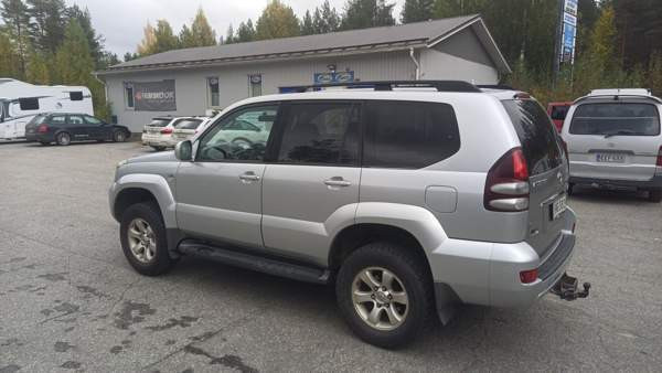 Toyota Land Cruiser Nilsiä - valokuva 5