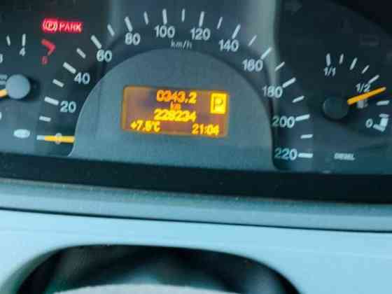 Mercedes-Benz 115 Углеуральский