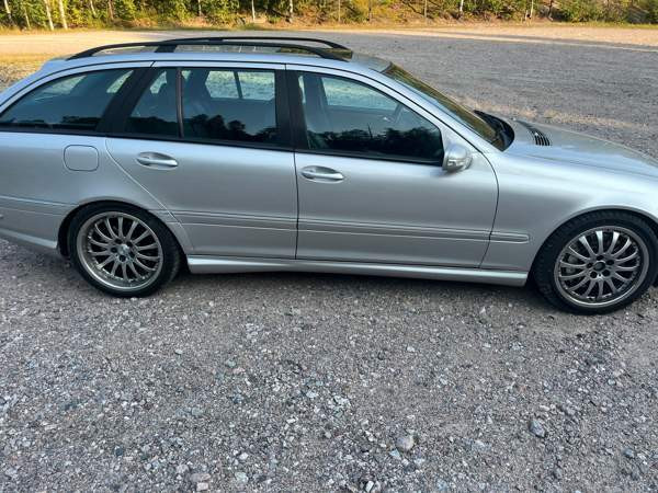 Mercedes-Benz C 32 AMG Helsinki - photo 3