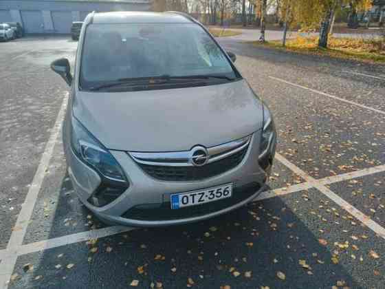 Opel Zafira Tourer Коувола