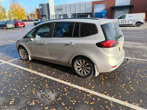 Opel Zafira Tourer Коувола - изображение 1