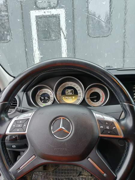 Mercedes-Benz C Kuhmoinen - valokuva 4