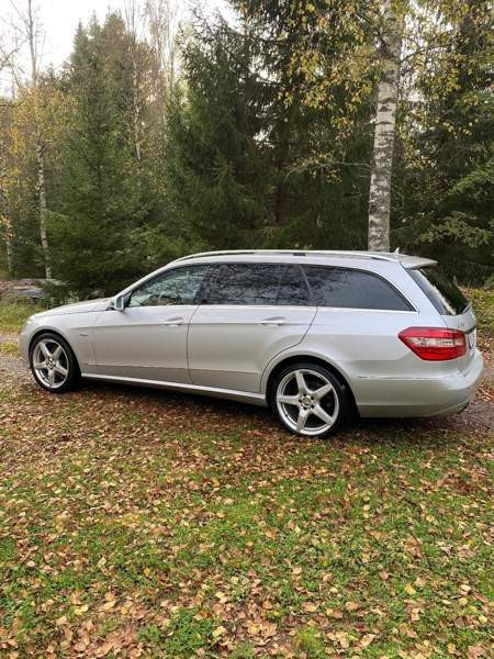 Mercedes-Benz E Pomarkku - valokuva 3