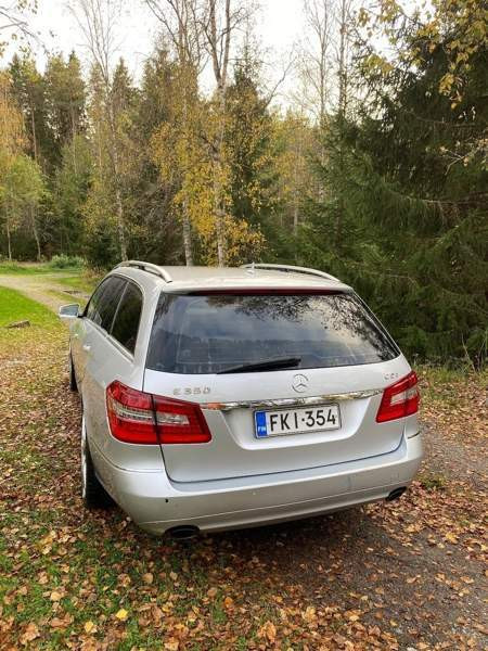 Mercedes-Benz E Pomarkku - valokuva 2
