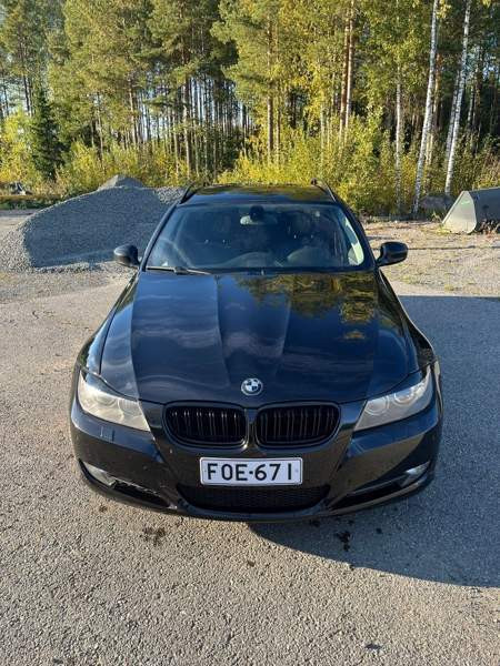 BMW 330 Urjala - valokuva 2