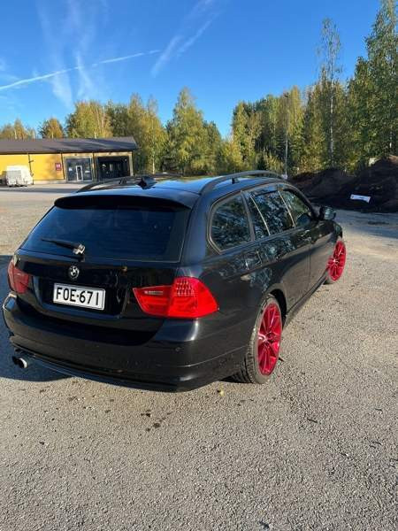 BMW 330 Urjala - valokuva 3