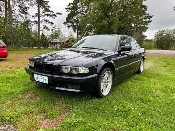 BMW 750 Lemland - valokuva 1